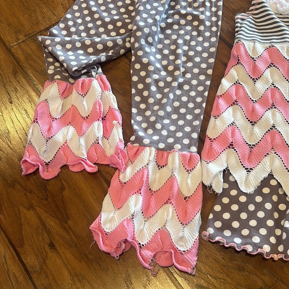 Girls tunic w/flare leggings outfit size 6 - Picture 3 of 4